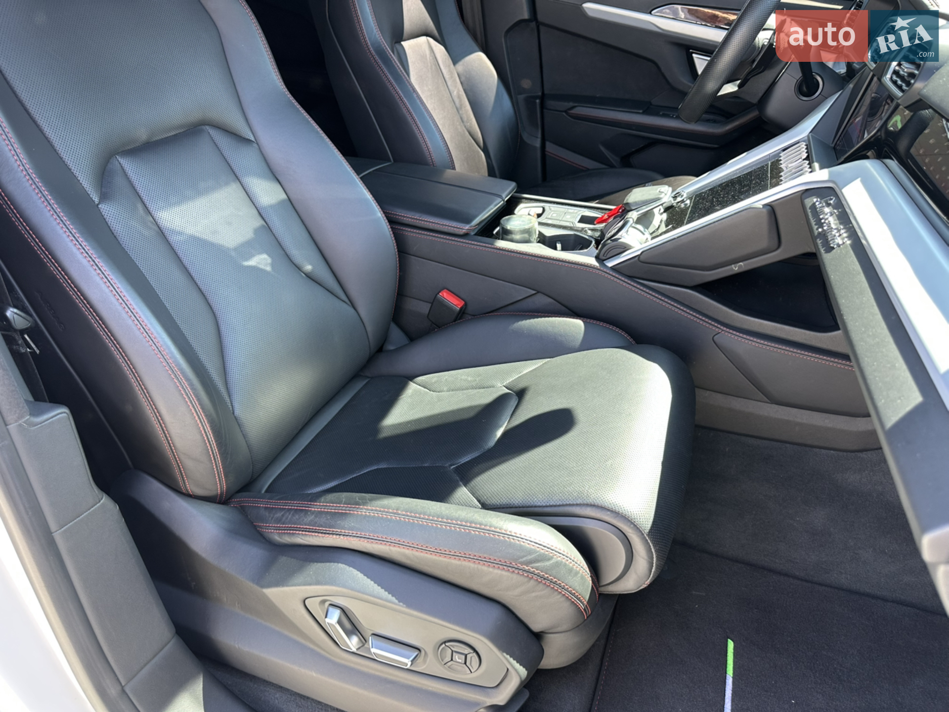 2019 Lamborghini Urus Concept - мініатюра 31