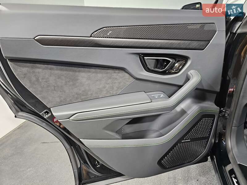 Внедорожник / Кроссовер Lamborghini Urus 2024 в Киеве