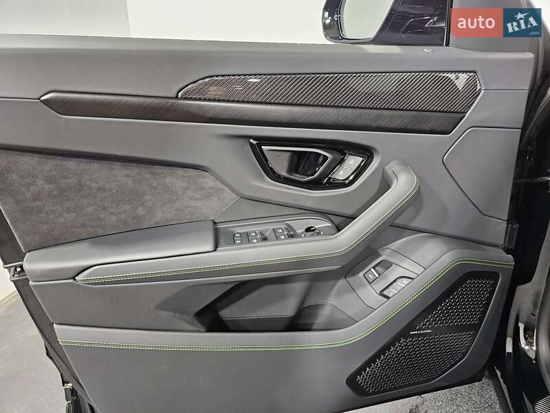 Внедорожник / Кроссовер Lamborghini Urus 2024 в Киеве