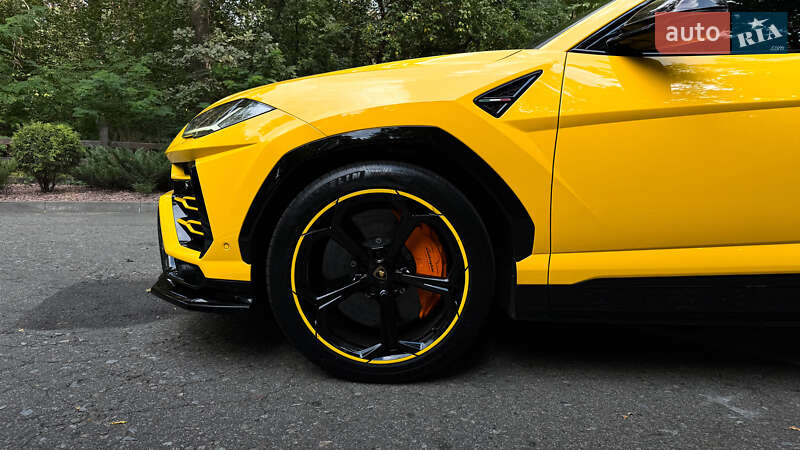 Внедорожник / Кроссовер Lamborghini Urus 2019 в Киеве