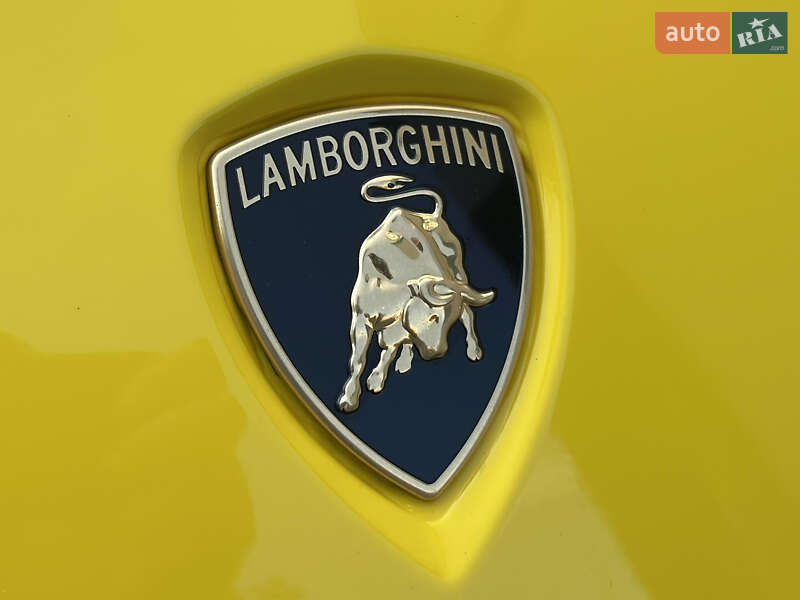 Внедорожник / Кроссовер Lamborghini Urus 2019 в Киеве