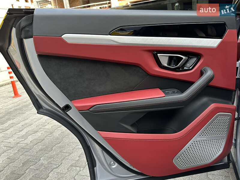 Внедорожник / Кроссовер Lamborghini Urus 2019 в Киеве