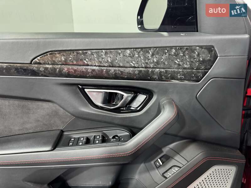 Внедорожник / Кроссовер Lamborghini Urus 2021 в Киеве