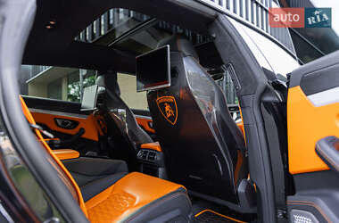 Внедорожник / Кроссовер Lamborghini Urus 2020 в 