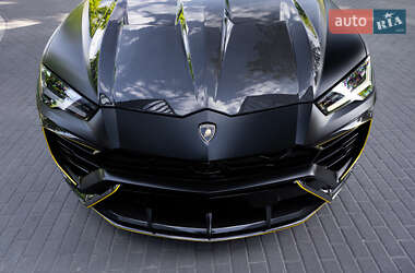 Внедорожник / Кроссовер Lamborghini Urus 2020 в 
