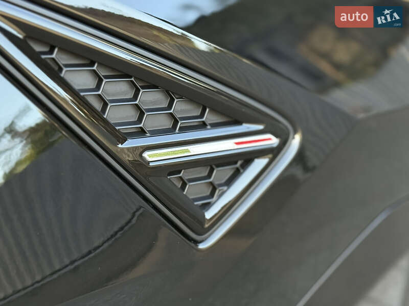 Внедорожник / Кроссовер Lamborghini Urus 2020 в Киеве