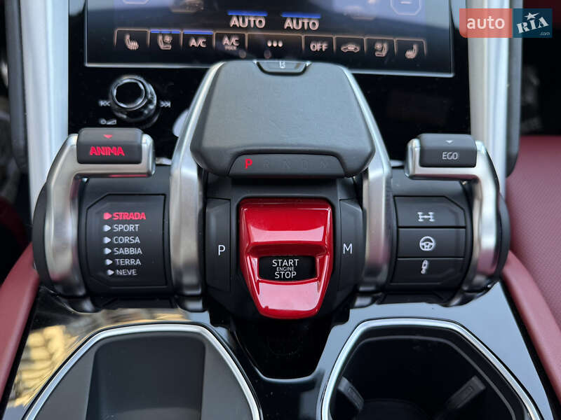 Внедорожник / Кроссовер Lamborghini Urus 2020 в Киеве