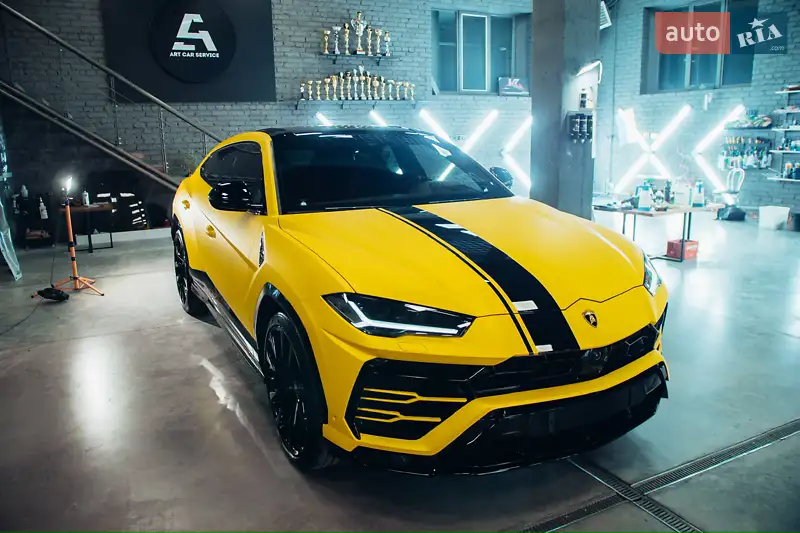 Lamborghini Urus 2021