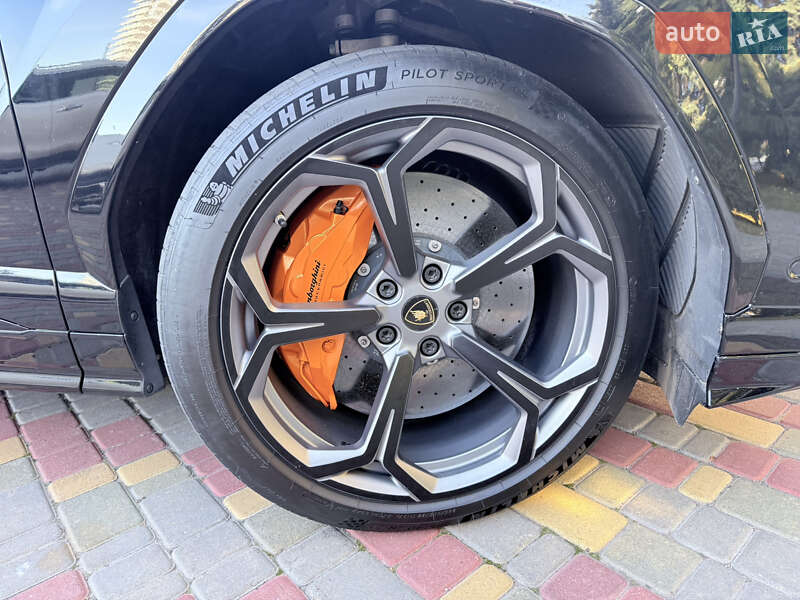 Внедорожник / Кроссовер Lamborghini Urus 2020 в Одессе фото 10 Внедорожник / Кроссовер Lamborghini Urus 2020 в Одессе