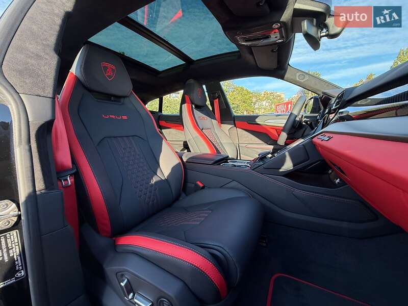 Внедорожник / Кроссовер Lamborghini Urus 2024 в Одессе