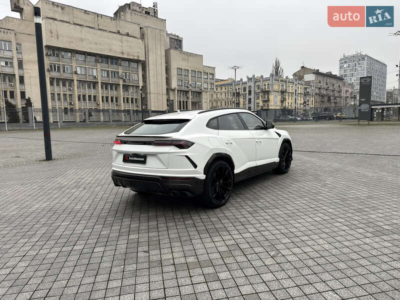 Внедорожник / Кроссовер Lamborghini Urus 2020 в Киеве
