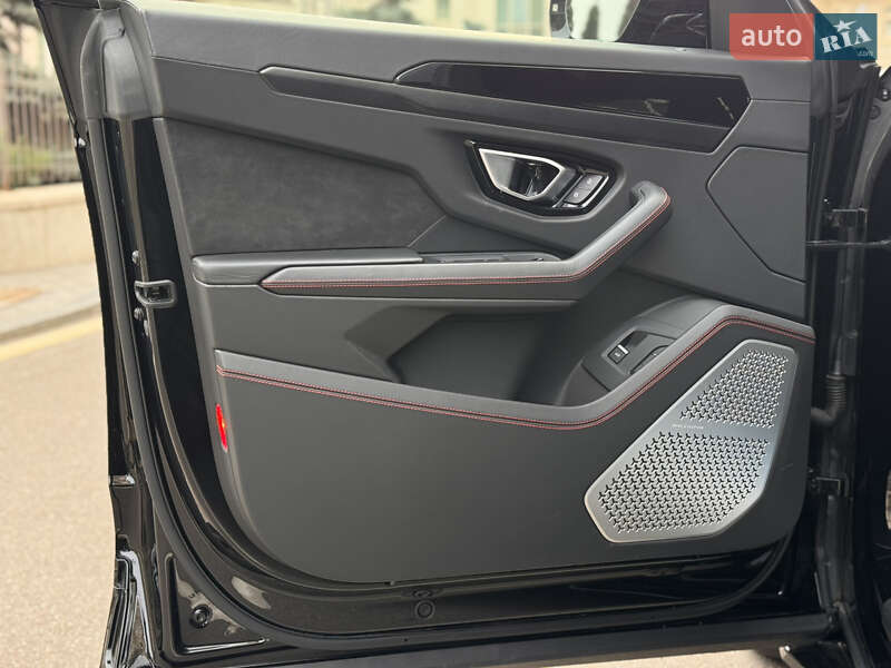 Позашляховик / Кросовер Lamborghini Urus 2022 в Києві