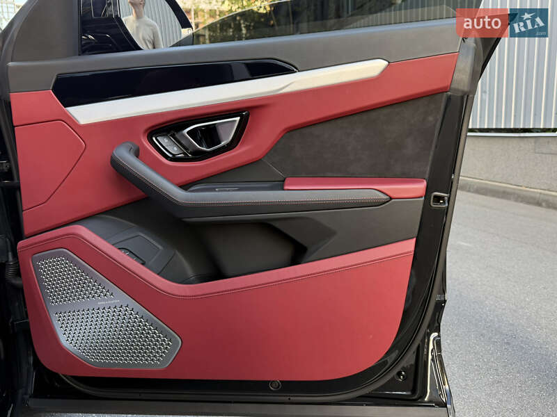 Внедорожник / Кроссовер Lamborghini Urus 2020 в Киеве фото 65 Внедорожник / Кроссовер Lamborghini Urus 2020 в Киеве