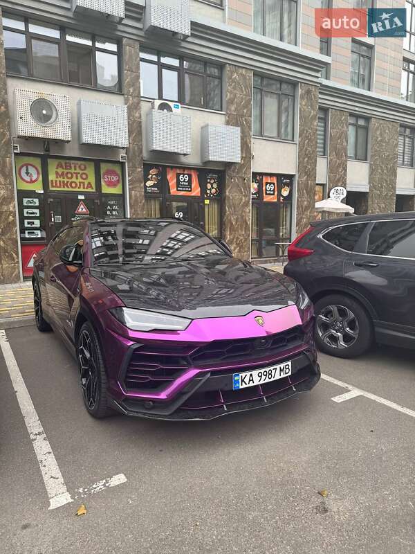 Позашляховик / Кросовер Lamborghini Urus 2020 в Києві фото 12 Позашляховик / Кросовер Lamborghini Urus 2020 в Києві