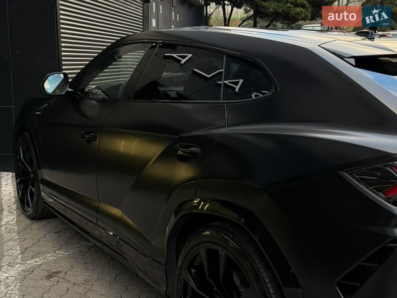 Позашляховик / Кросовер Lamborghini Urus 2020 в Києві