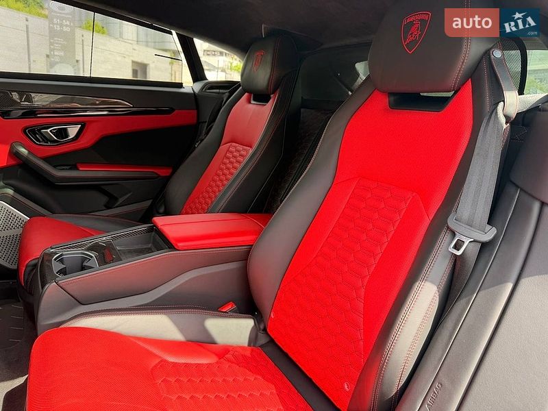 Внедорожник / Кроссовер Lamborghini Urus 2020 в Киеве