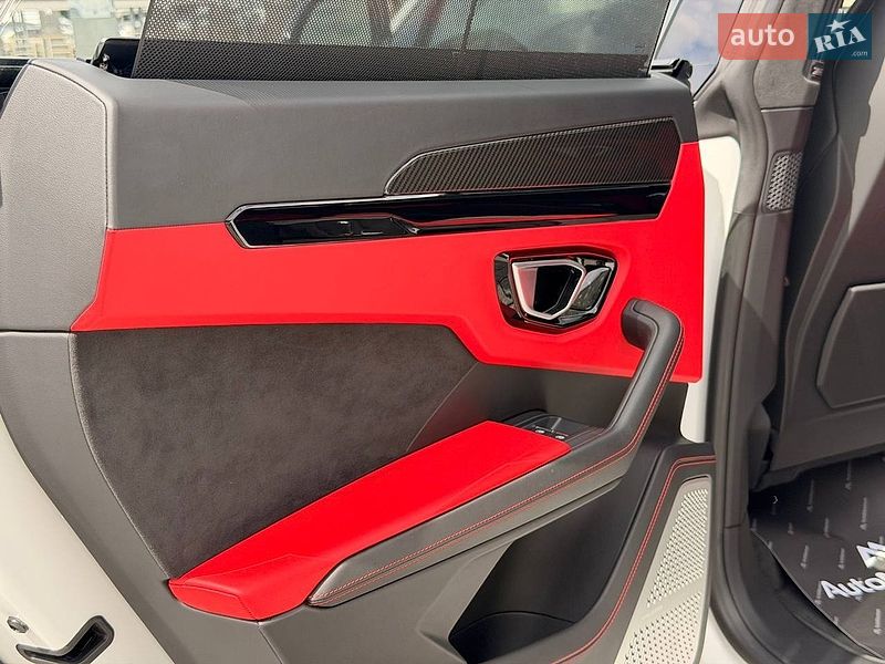 Внедорожник / Кроссовер Lamborghini Urus 2020 в Киеве