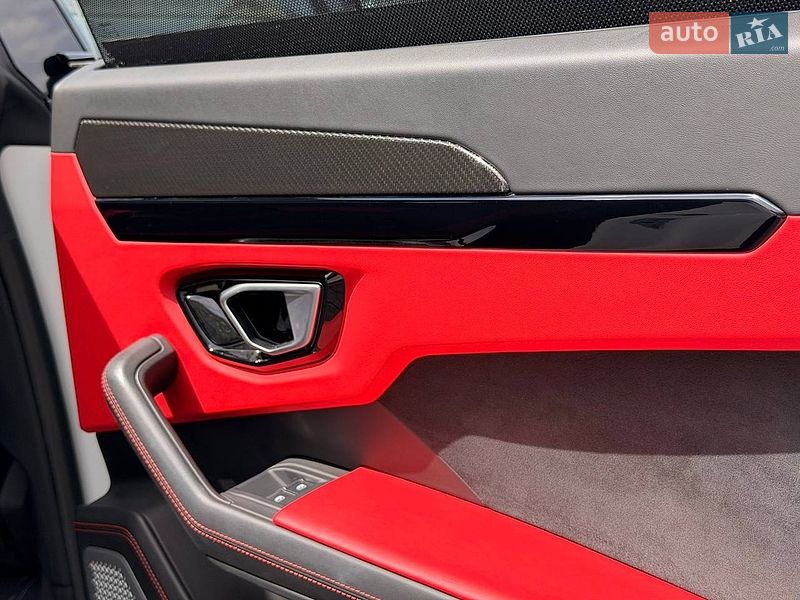 Внедорожник / Кроссовер Lamborghini Urus 2020 в Киеве