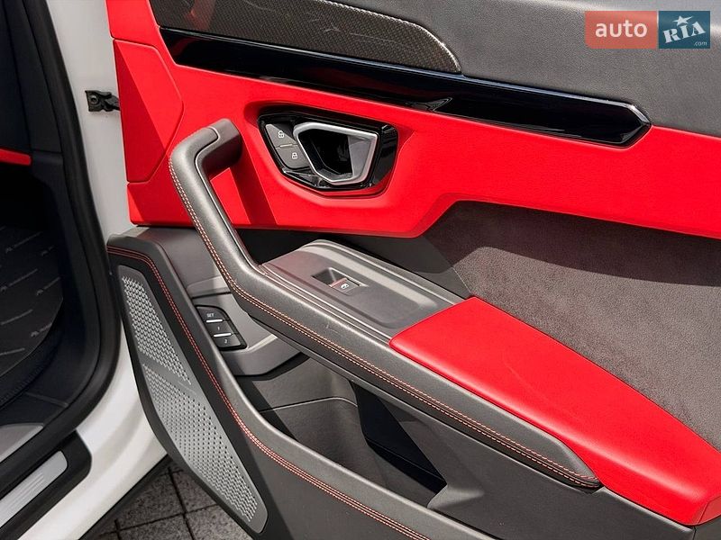 Внедорожник / Кроссовер Lamborghini Urus 2020 в Киеве