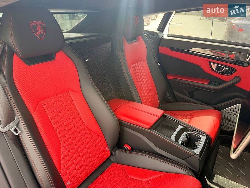 Внедорожник / Кроссовер Lamborghini Urus 2020 в Киеве