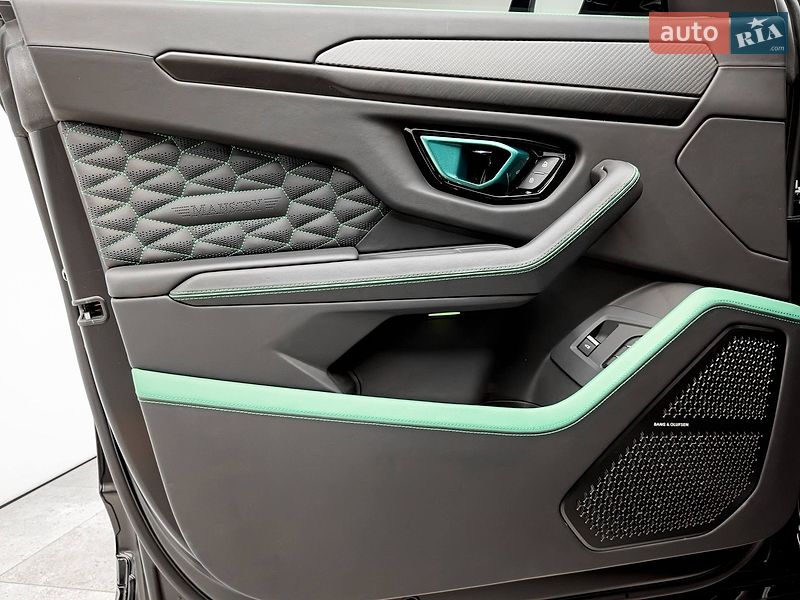 Внедорожник / Кроссовер Lamborghini Urus 2023 в Киеве