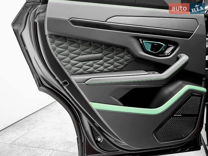 Внедорожник / Кроссовер Lamborghini Urus 2023 в Киеве