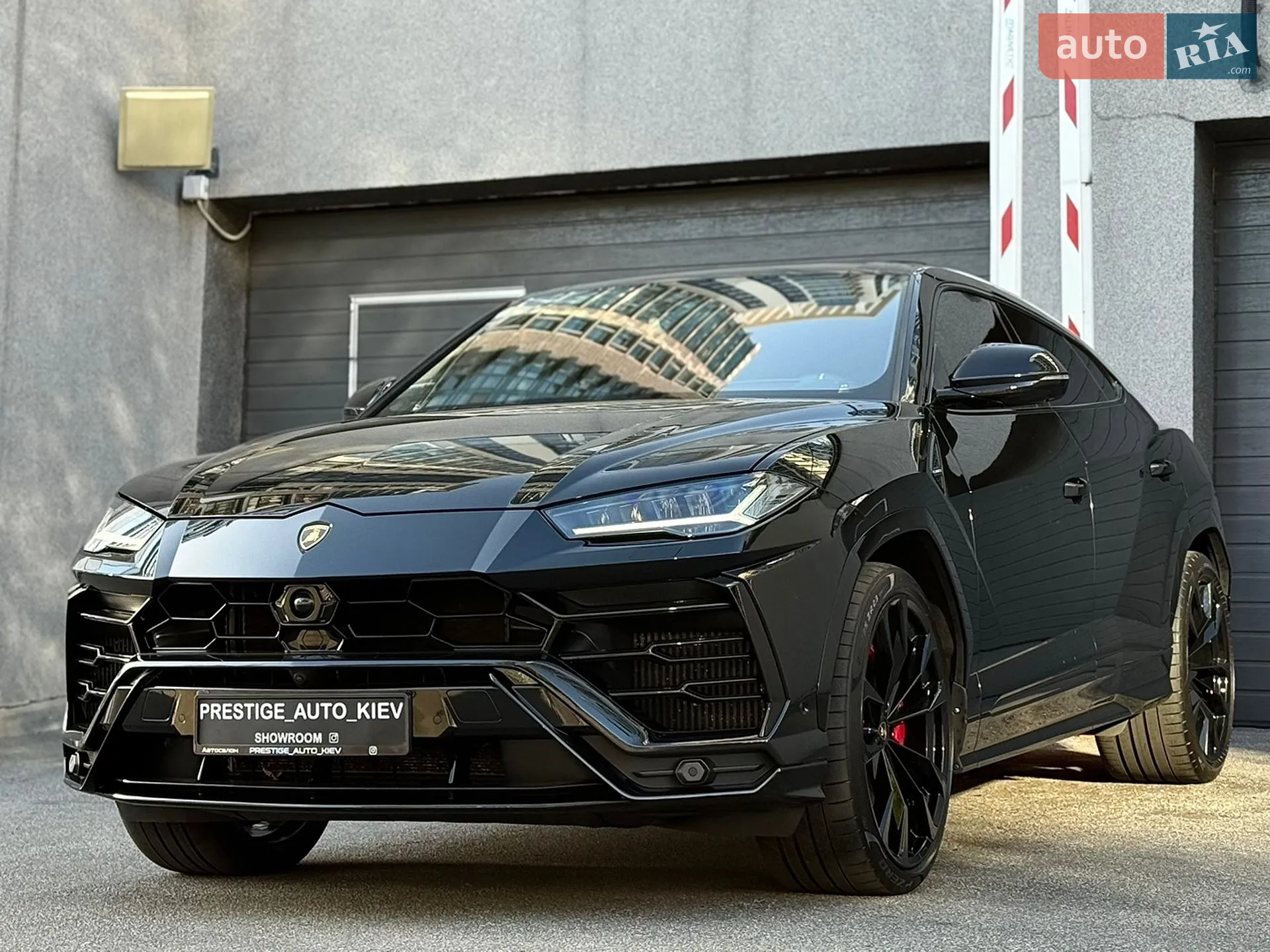 2020 Lamborghini Urus Concept - мініатюра 12