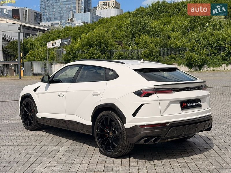 Внедорожник / Кроссовер Lamborghini Urus 2020 в Киеве