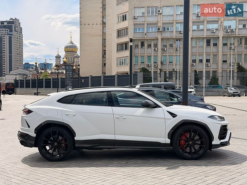Внедорожник / Кроссовер Lamborghini Urus 2020 в Киеве