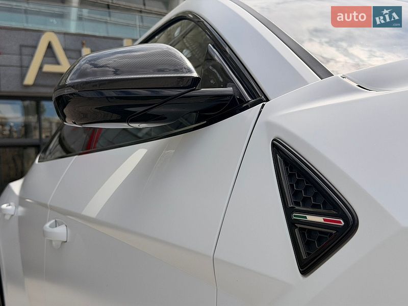 Внедорожник / Кроссовер Lamborghini Urus 2020 в Киеве