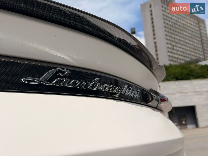 Внедорожник / Кроссовер Lamborghini Urus 2020 в Киеве