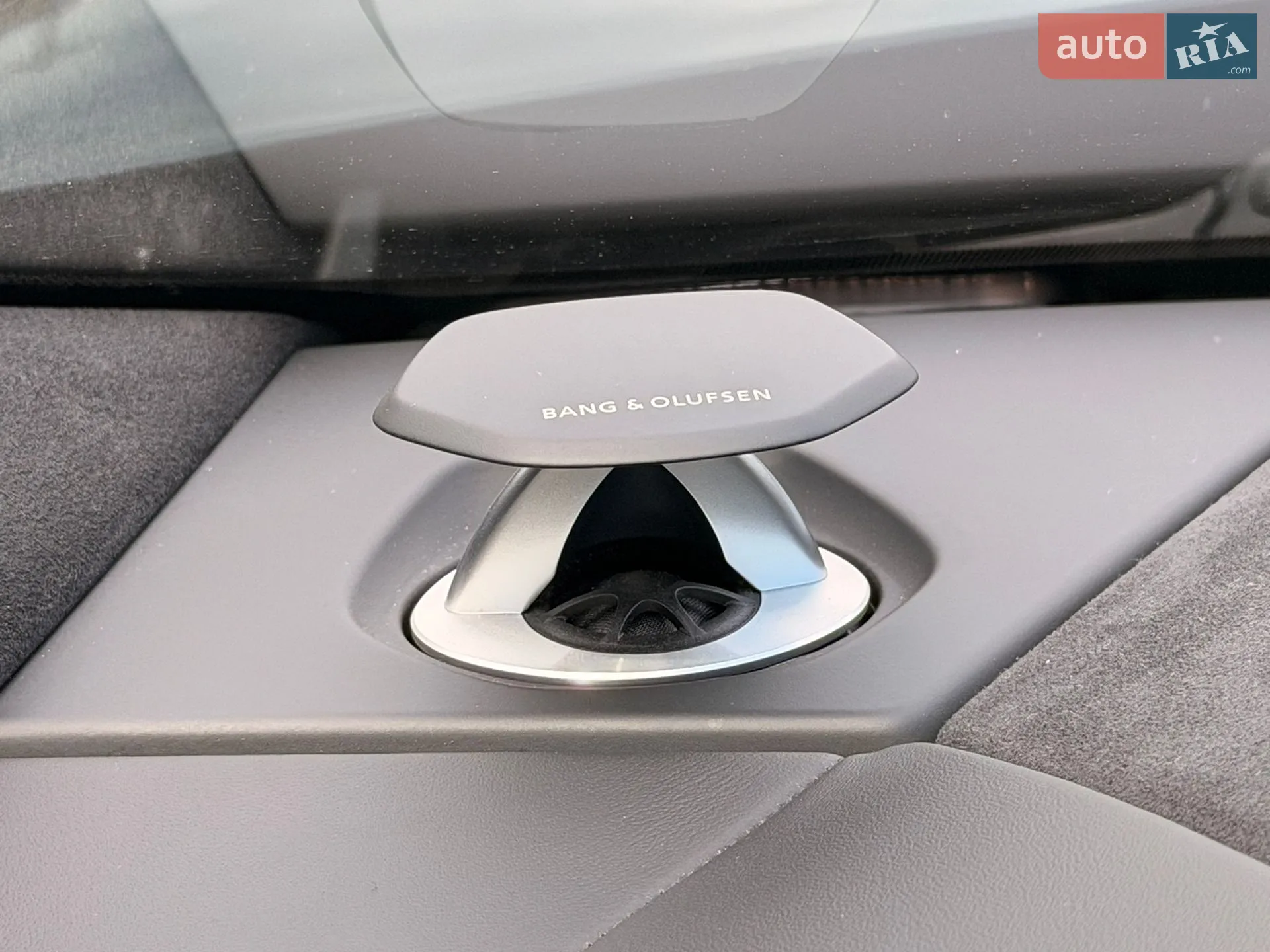2020 Lamborghini Urus Concept - мініатюра 19