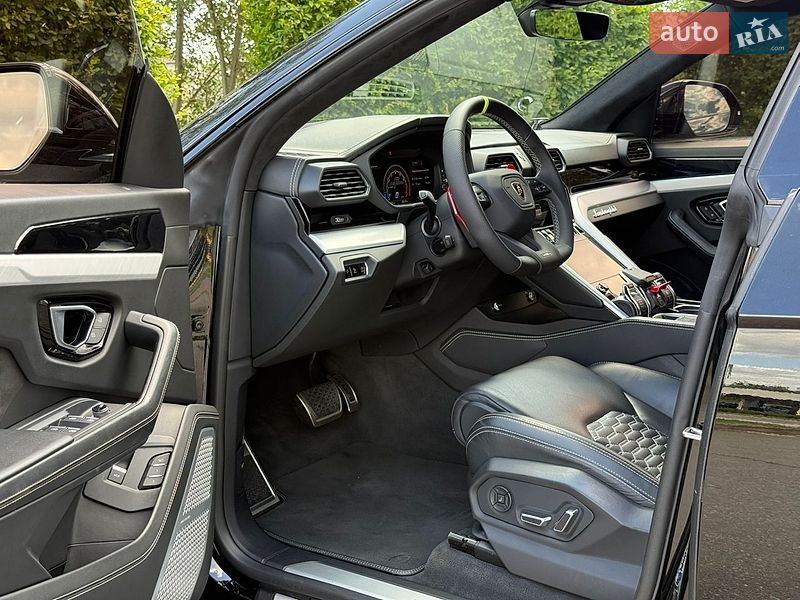 Внедорожник / Кроссовер Lamborghini Urus 2020 в Киеве фото 11 Внедорожник / Кроссовер Lamborghini Urus 2020 в Киеве
