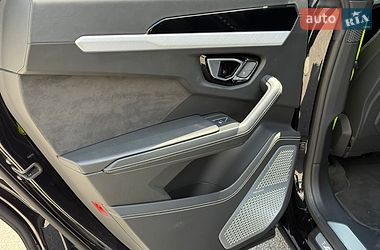 Внедорожник / Кроссовер Lamborghini Urus 2020 в Киеве фото 23 Внедорожник / Кроссовер Lamborghini Urus 2020 в Киеве
