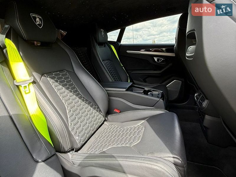 Внедорожник / Кроссовер Lamborghini Urus 2020 в Киеве фото 28 Внедорожник / Кроссовер Lamborghini Urus 2020 в Киеве