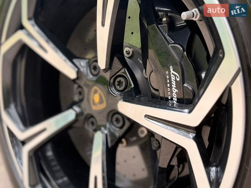 Позашляховик / Кросовер Lamborghini Urus 2019 в Львові
