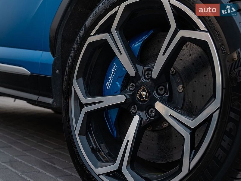 Позашляховик / Кросовер Lamborghini Urus 2020 в Дніпрі