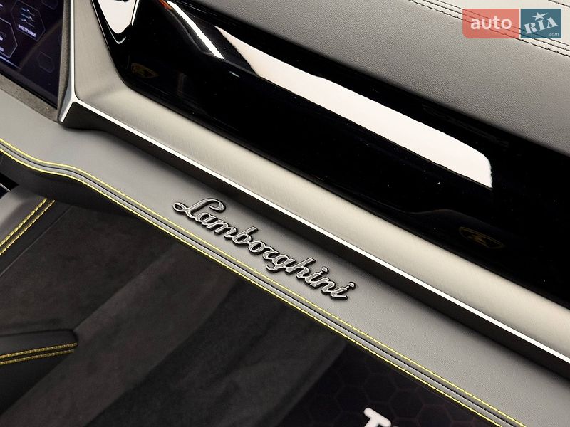 Внедорожник / Кроссовер Lamborghini Urus 2025 в Киеве