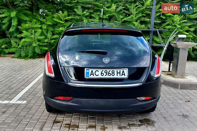 Хэтчбек Lancia Delta 2008 в Луцке
