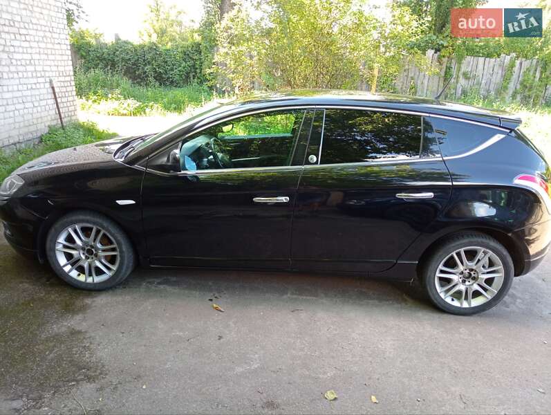 Хэтчбек Lancia Delta 2014 в Олевске