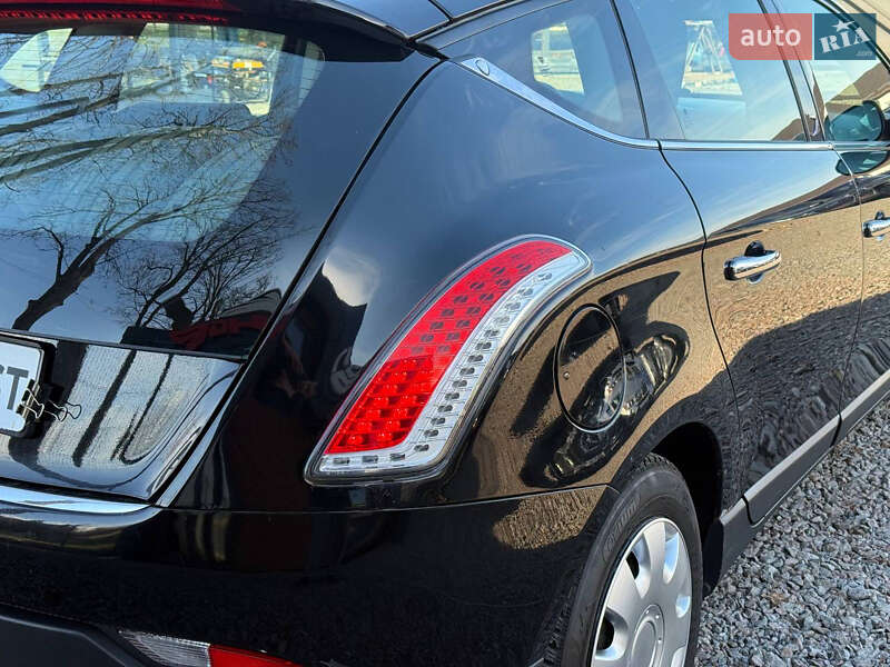 Хэтчбек Lancia Delta 2008 в Стрые