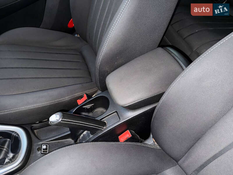 Хэтчбек Lancia Delta 2008 в Стрые