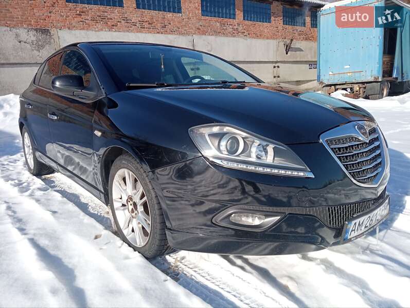 Хетчбек Lancia Delta 2014 в Олевську