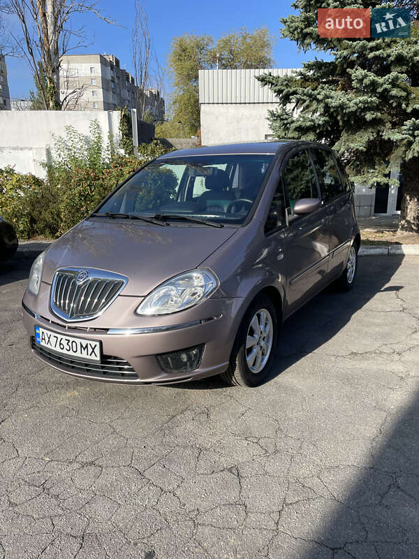 Минивэн Lancia Musa 2009 в Днепре