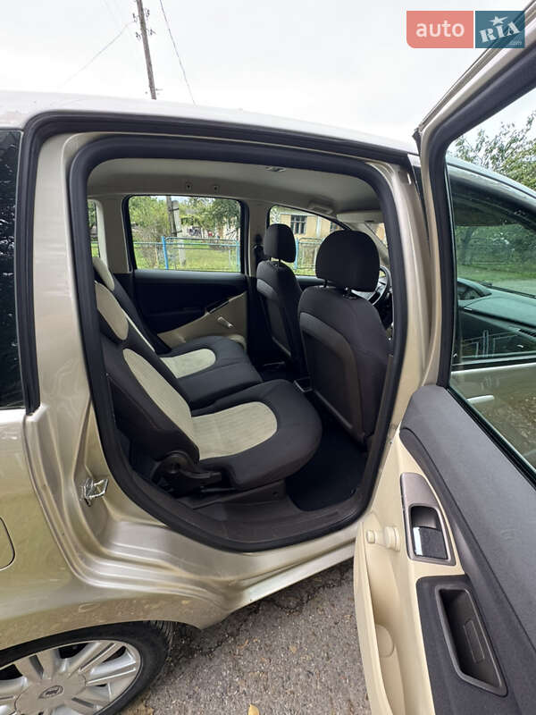 Мікровен Lancia Musa 2007 в Хотині