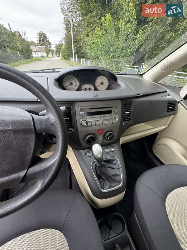 Мікровен Lancia Musa 2007 в Хотині