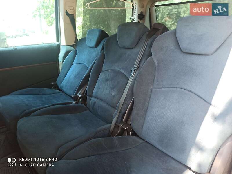 Минивэн Lancia Phedra 2004 в Одессе