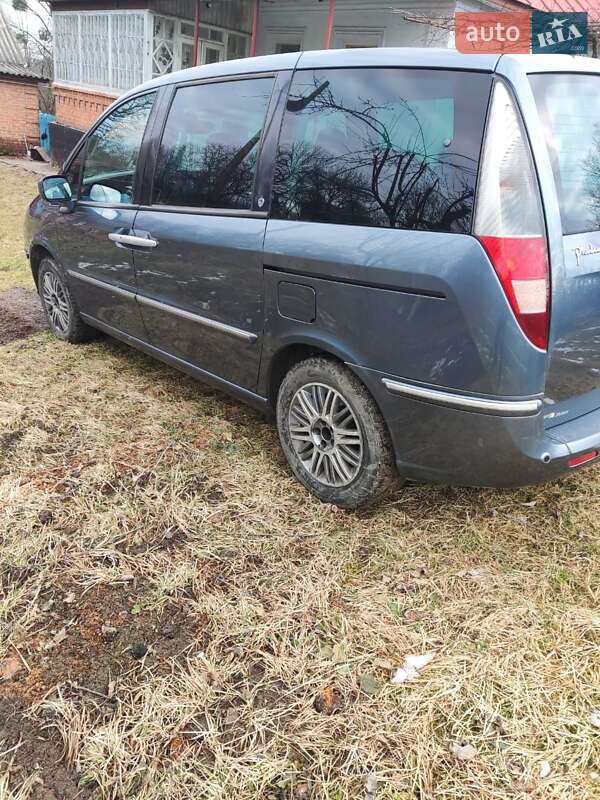 Минивэн Lancia Phedra 2008 в Гайсине