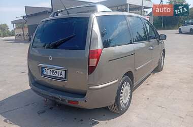 Минивэн Lancia Phedra 2005 в 