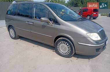 Минивэн Lancia Phedra 2005 в 